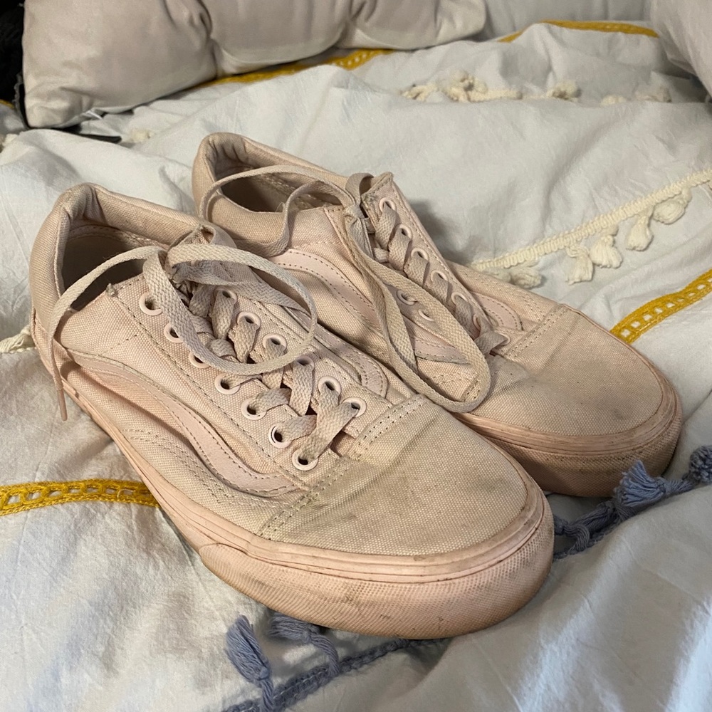 Blush Monochrome Old Skool Vans size 9.5